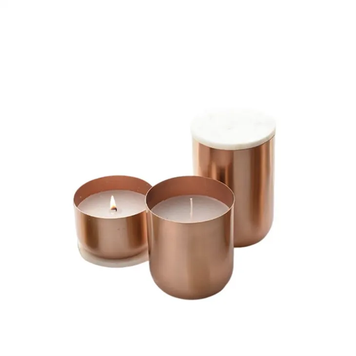 Hliníkový pohár na plechovku svietnika