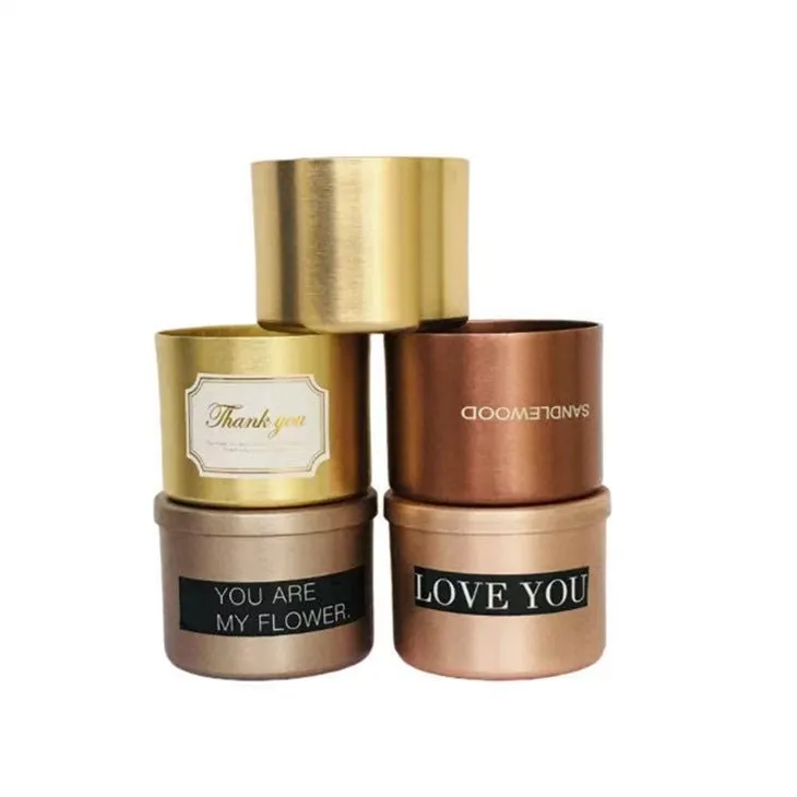 Viacfarebná sviečková hliníková pohárová show